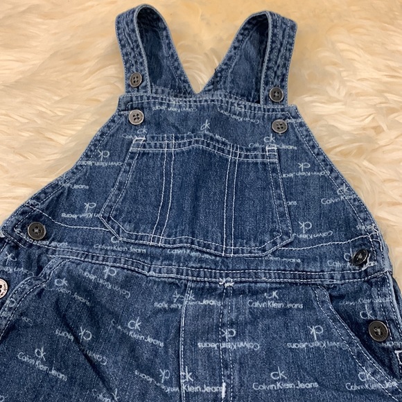 Calvin Klein Jean Overalls with Calvin Klein Print in size 24M - Picture 3 of 6
